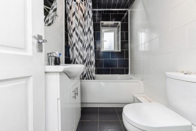 4 bed Terraced for sale Image 10