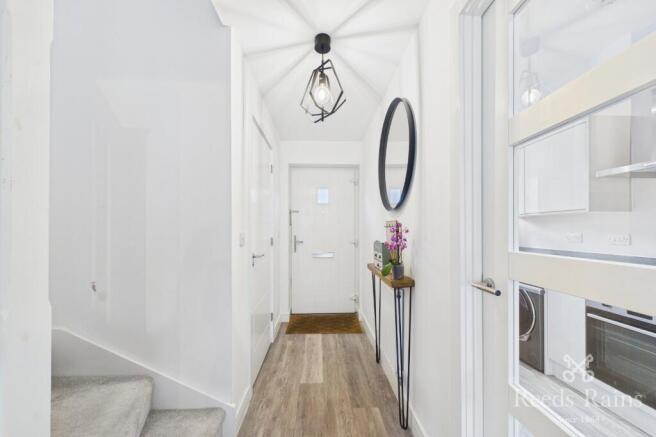 2 bed Semi-Detached for sale Image 8
