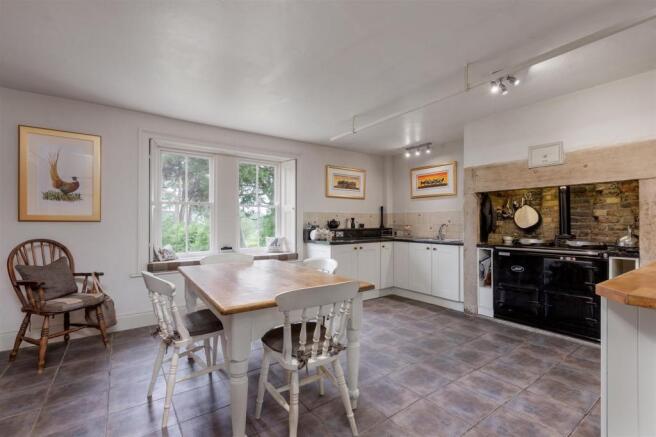 kitchen/breakfast