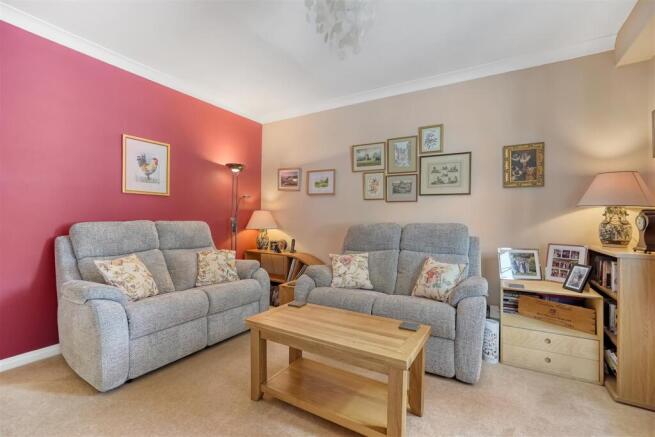 5 bed Semi-Detached for sale Image 10