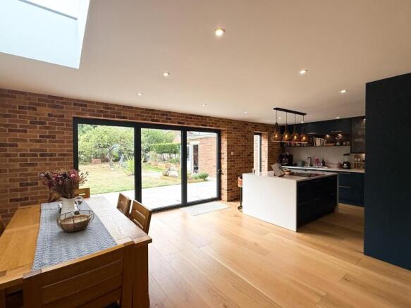 Dining/Kitchen