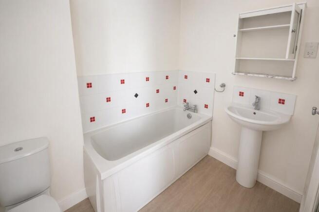 2 bed Apartment for sale Image 4