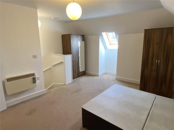 1 bed Apartment to rent Image 5