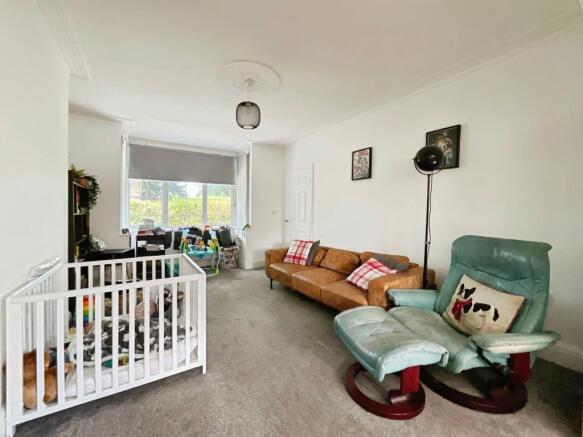 4 bed Semi-Detached for sale Image 5