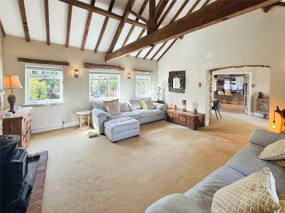 3 bed House for sale Image 4