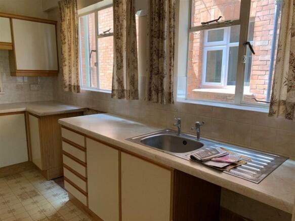Kitchen...jpg