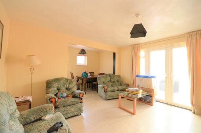 Lounge (Image 2)