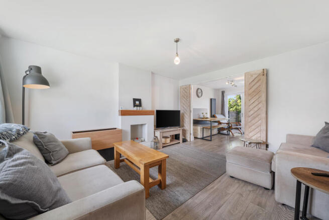 46 HERON CLOSE-14.jpg