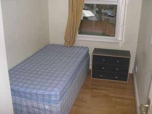 Shaa Road Bedroom...