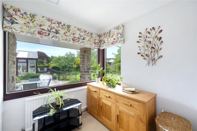 4 bed Detached for sale Image 10