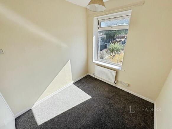 3 bed Terraced to rent Image 6
