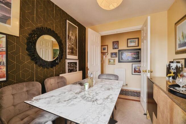 3 bed Maisonette for sale Image 9