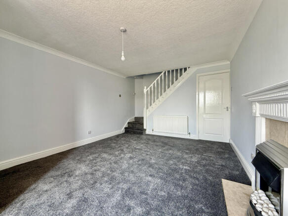 2 bed Town House to rent Image 5