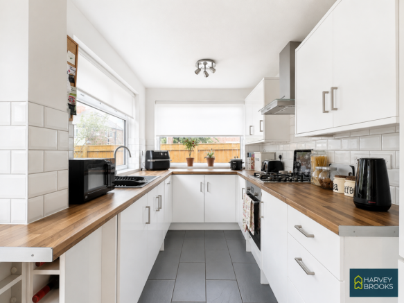 3 bed Semi-Detached for sale Image 7
