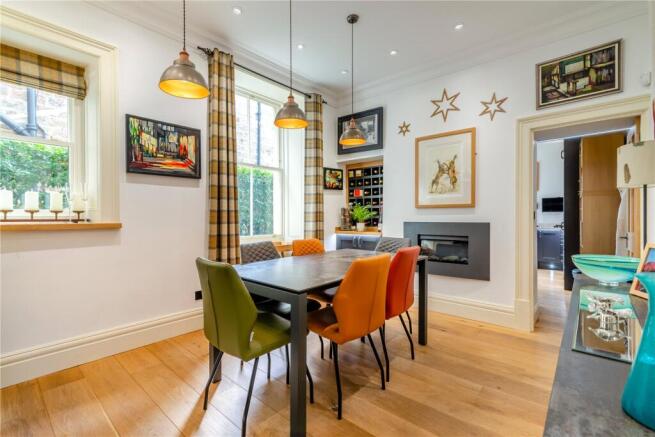 5 bed Terraced for sale Image 4