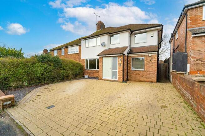 Oakwood Avenue
