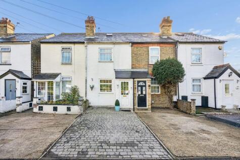 Kings Terrace, Sutton Lane, Langley , SL3