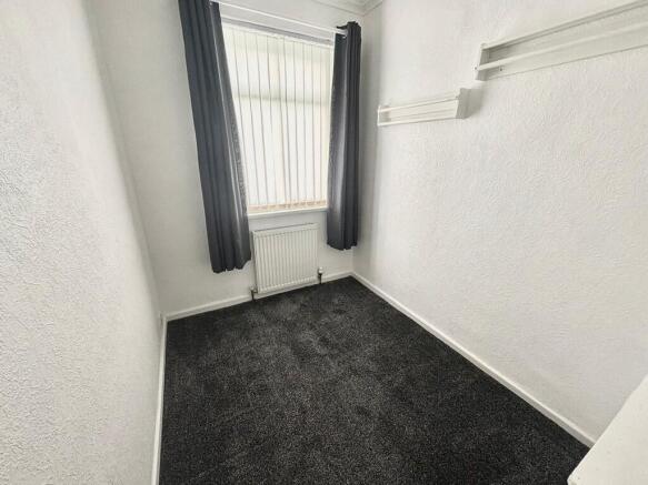 3 bed Semi-Detached to rent Image 12