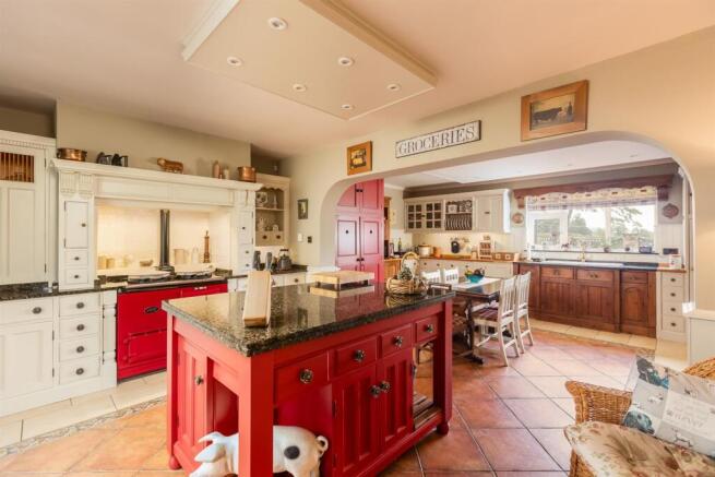 Kitchen/Breakfast Room