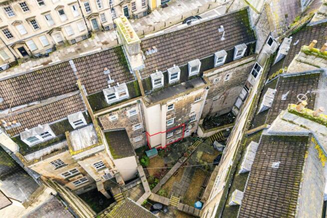 Flat 2, 2 Fountain Builadings, Walcot, Bath BA1 5D