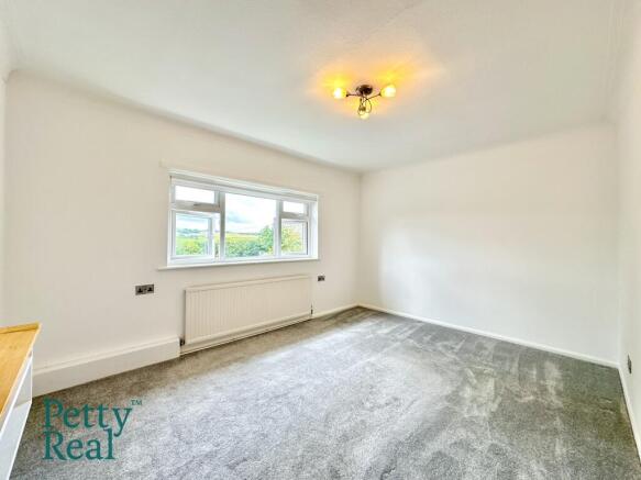 1 bed Flat for sale Image 8
