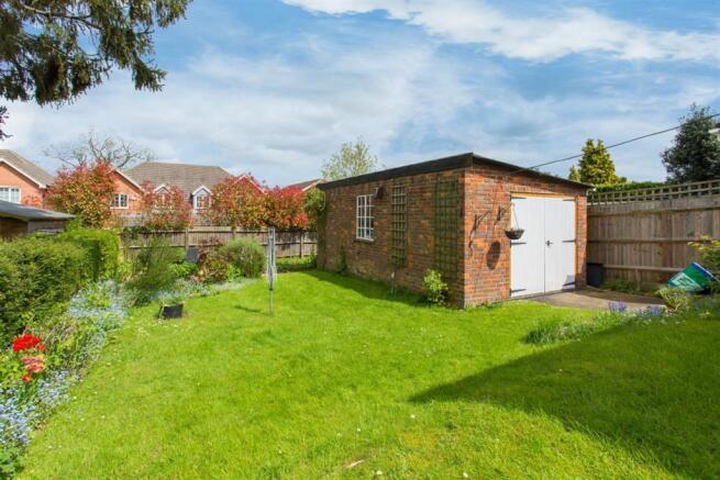 Garden & Outbuilding