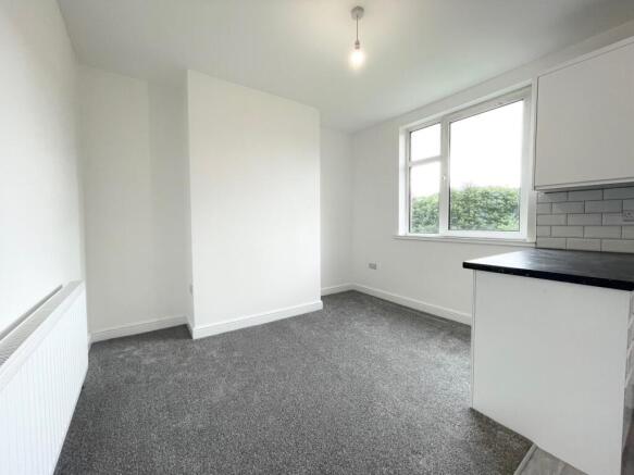 3 bed House to rent Image 12