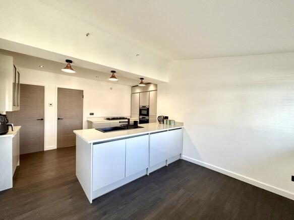 2 bed Semi-Detached for sale Image 8