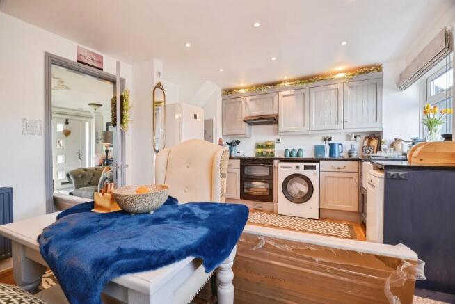 2 bed End of Terrace for sale Image 5