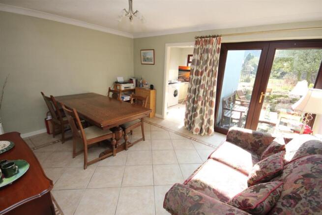 DINING/MORNING ROOM