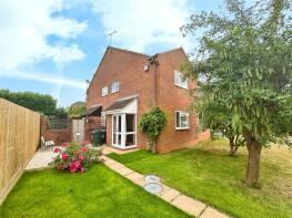 17, Coombe Court, Coventry CV3 2TL