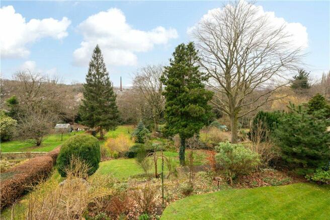 Extensive Gardens