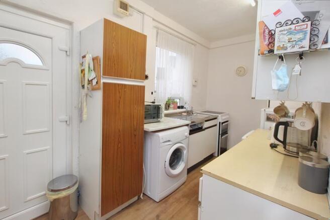 4- Kitchen.jpg