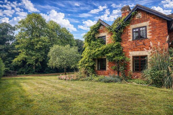 The Grounds of Keepers Cottage