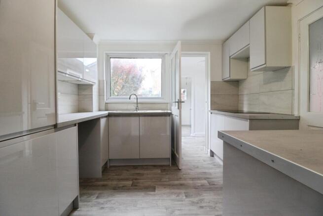 Blott Rise, Witham, CM8 photo 3