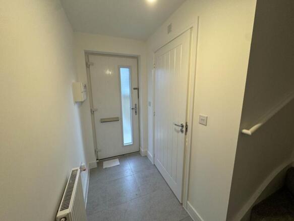 2 bed House to rent Image 12