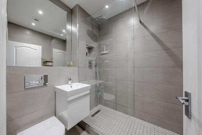 1 bed Flat for sale Image 12
