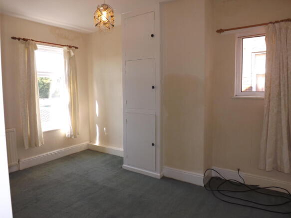2 bed End of Terrace to rent Image 8