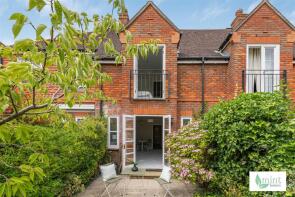 45, St Martins Mews, Pyrford, Woking GU22 8TE
