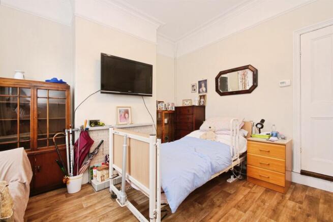 2 bed Terraced for sale Image 6