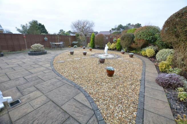 2. garden2.JPG