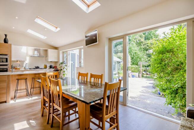 Kitchen/dining