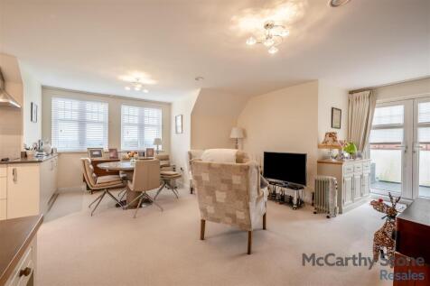 Orchard Gate, Banbury Road, Stratford-Upon-Avon, CV37 7HT