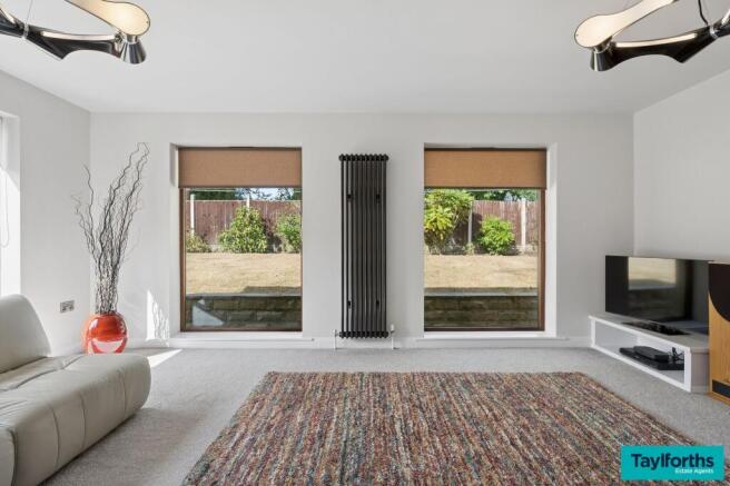 4 bed Detached for sale Image 10