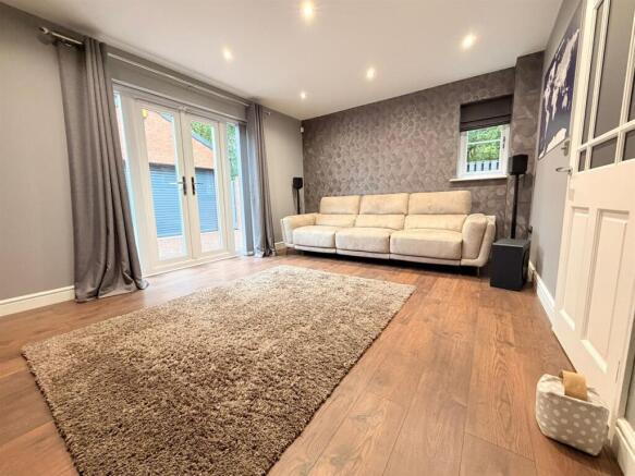 3 bed Semi-Detached for sale Image 5