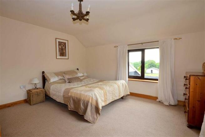 BEDROOM T WO
