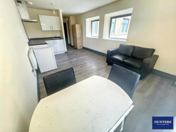 1 bed Flat to rent Image 6