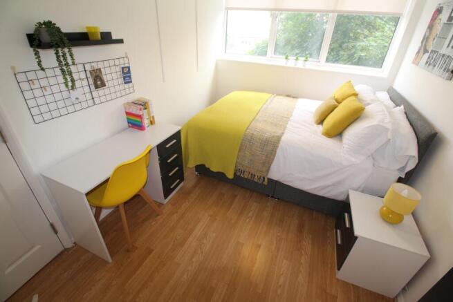 5. Bedroom 2 (002) (1)