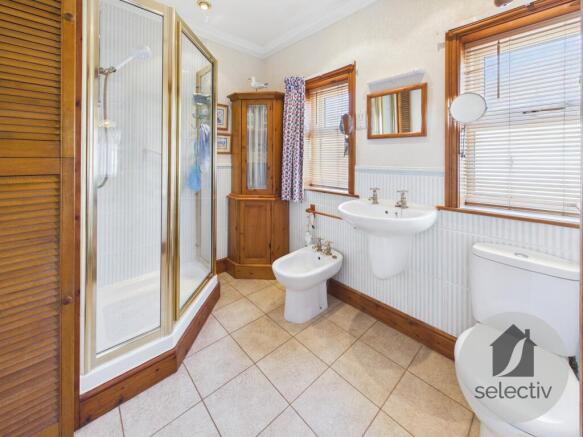 4 bed Semi-Detached for sale Image 11