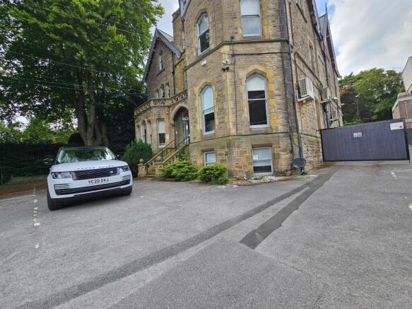 1 bed Apartment to rent Image 11